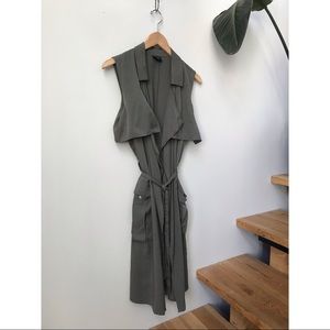 Mossimo size M sleeveless long duster vest